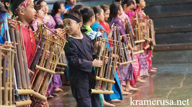 Cara Memainkan Angklung, Sejarah, dan Jenisnya