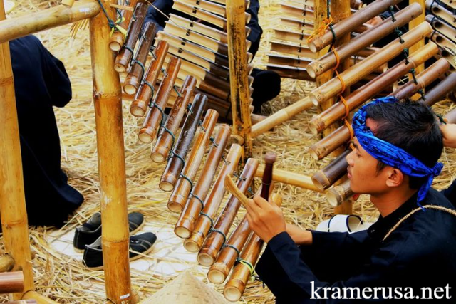 Calung: Alat Musik Sunda Khas Jawa Barat